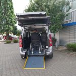 Opel Combo Rollstuhlgerecht mit Rollstuhlrampe (API) Heckansicht