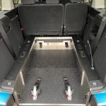 Ford Grand Connect mit Rollstuhlrampe Innenraum Rampe